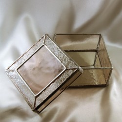 Boîte à bijoux en verre ancien